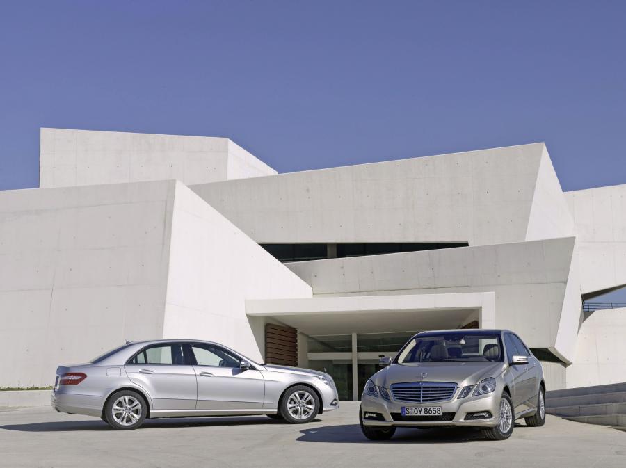  Mercedes-Benz E-Class 2010 года  (фото 121 из 128)
